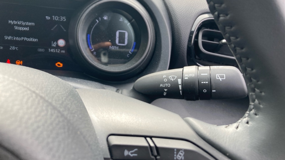 Toyota Yaris 1.5 Hybrid Design 5dr CVT Hybrid Hatchback - Image 34