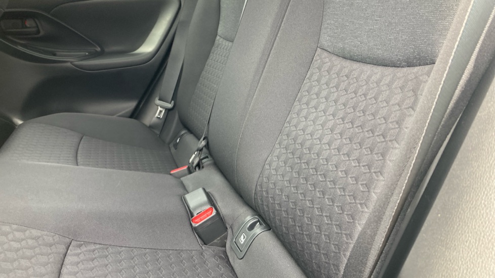 Toyota Yaris 1.5 Hybrid Design 5dr CVT Hybrid Hatchback - Image 39