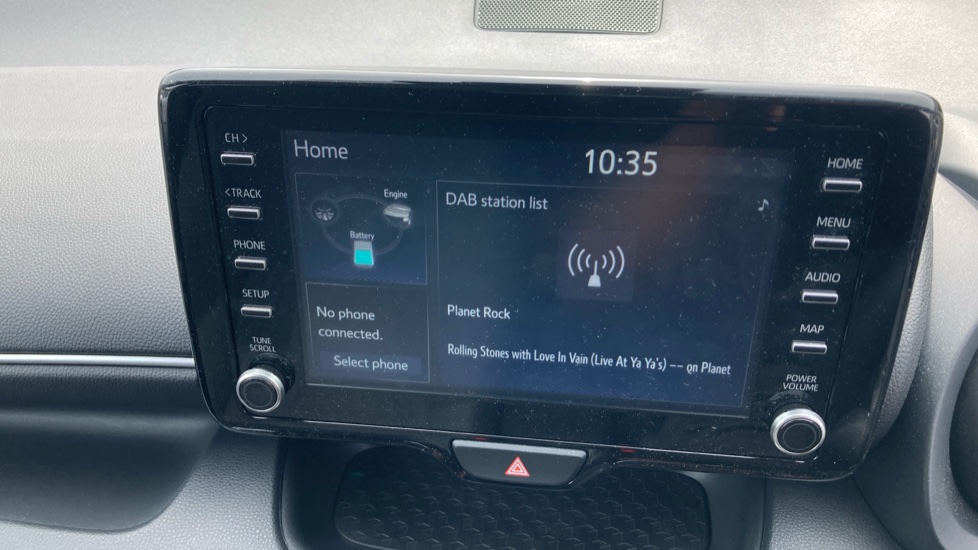 Toyota Yaris 1.5 Hybrid Design 5dr CVT Hybrid Hatchback - Image 44