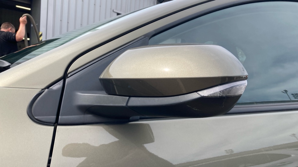 Toyota Yaris 1.5 Hybrid Design 5dr CVT Hybrid Hatchback - Image 47