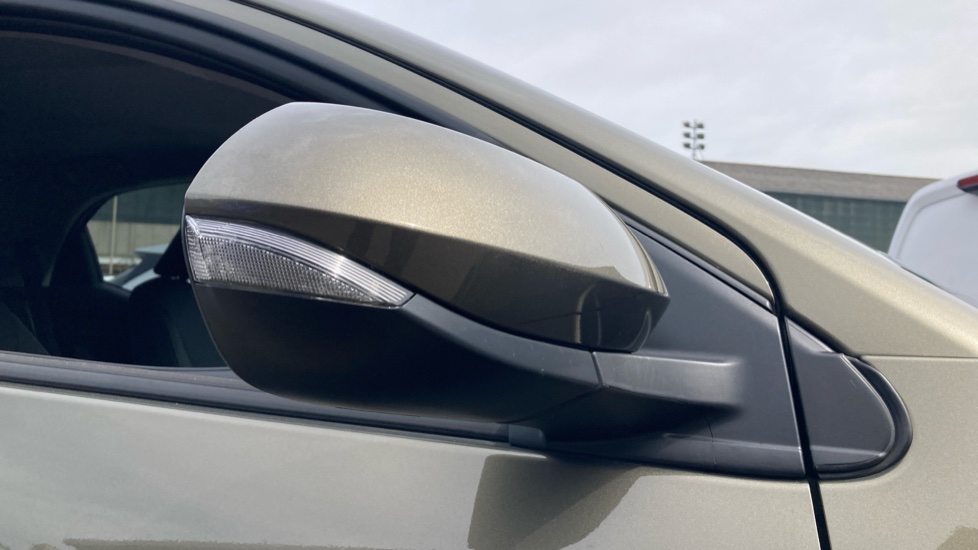 Toyota Yaris 1.5 Hybrid Design 5dr CVT Hybrid Hatchback - Image 49
