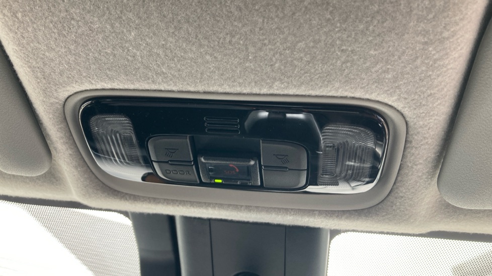 Toyota Yaris 1.5 Hybrid Design 5dr CVT Hybrid Hatchback - Image 50