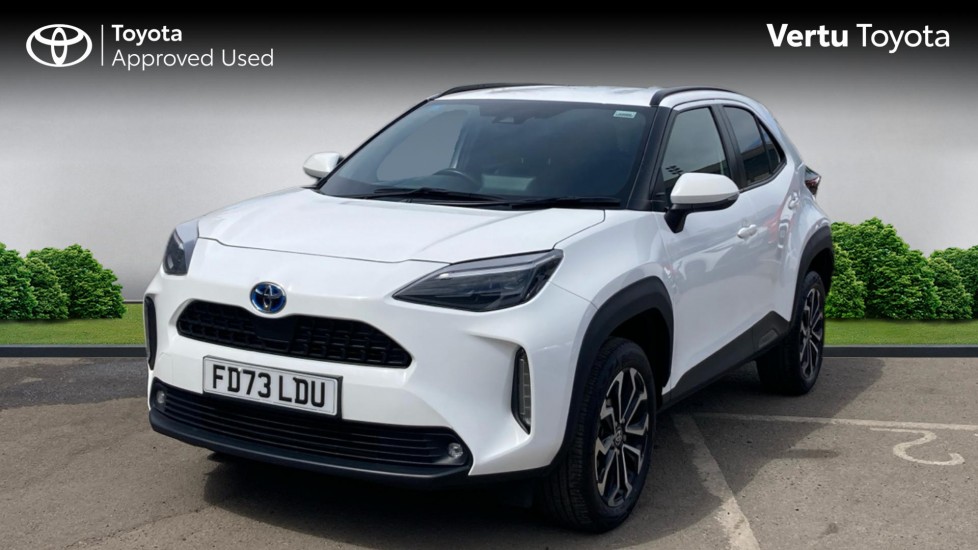 Toyota Yaris Cross 1.5 Hybrid Design 5dr CVT Hybrid Estate - Image 3