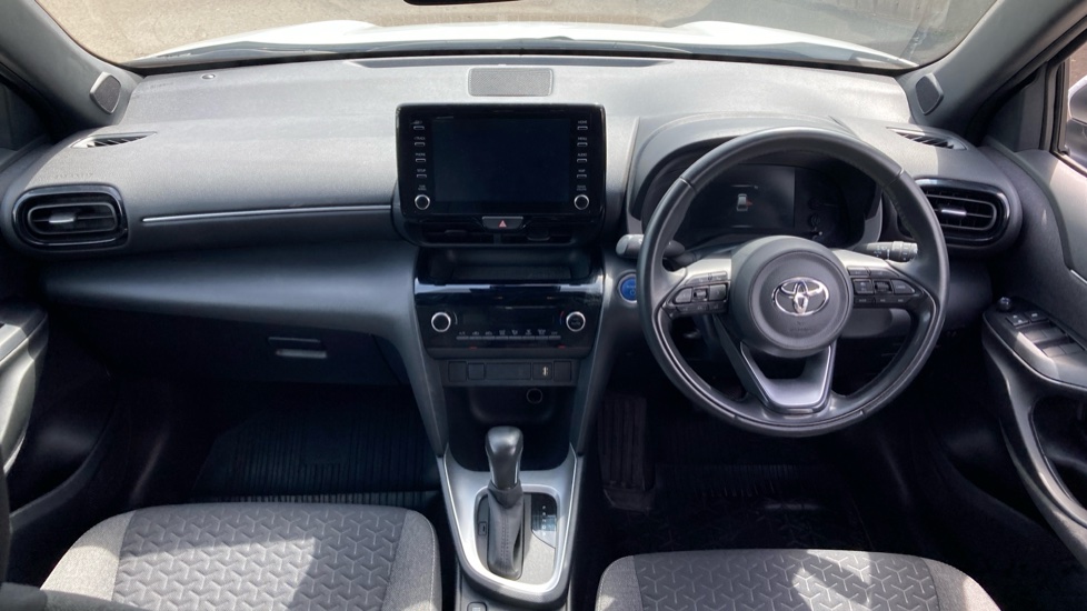 Toyota Yaris Cross 1.5 Hybrid Design 5dr CVT Hybrid Estate - Image 6