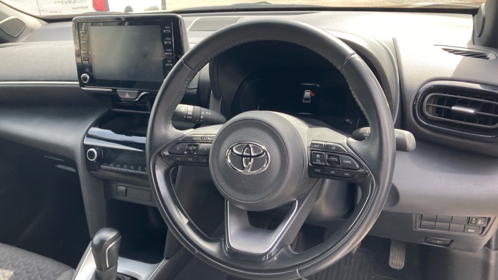 Toyota Yaris Cross 1.5 Hybrid Design 5dr CVT Hybrid Estate - Image 7