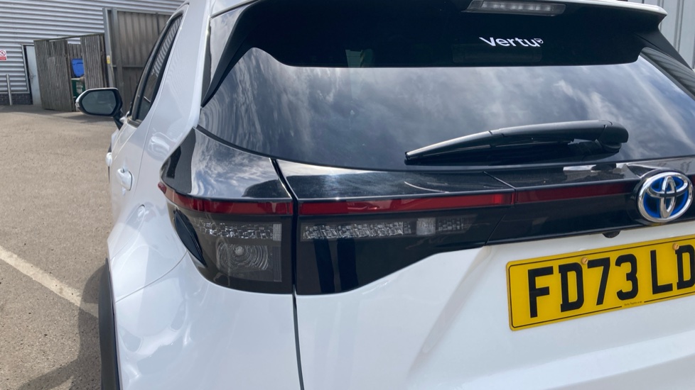 Toyota Yaris Cross 1.5 Hybrid Design 5dr CVT Hybrid Estate - Image 21