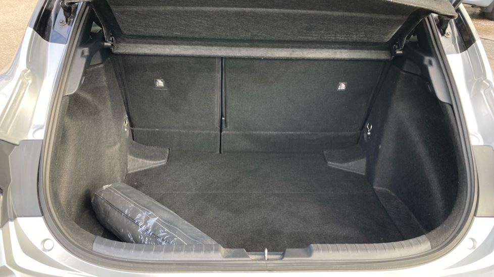 Toyota Corolla 1.8 Hybrid Excel 5dr CVT Hybrid Hatchback - Image 13