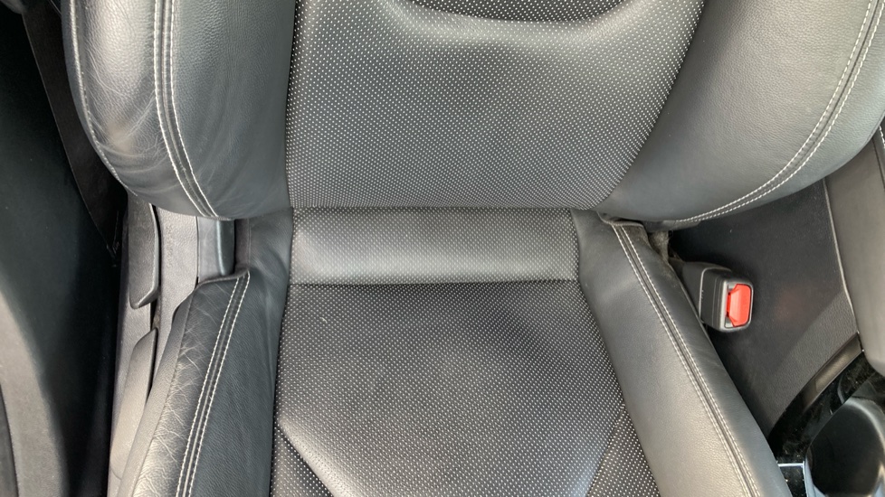 Toyota Corolla 1.8 Hybrid Excel 5dr CVT Hybrid Hatchback - Image 14