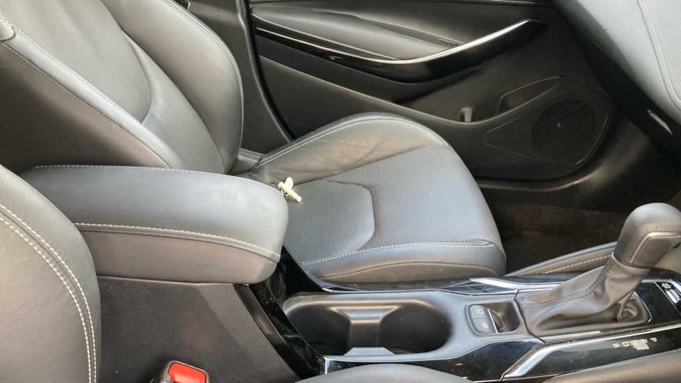 Toyota Corolla 1.8 Hybrid Excel 5dr CVT Hybrid Hatchback - Image 18