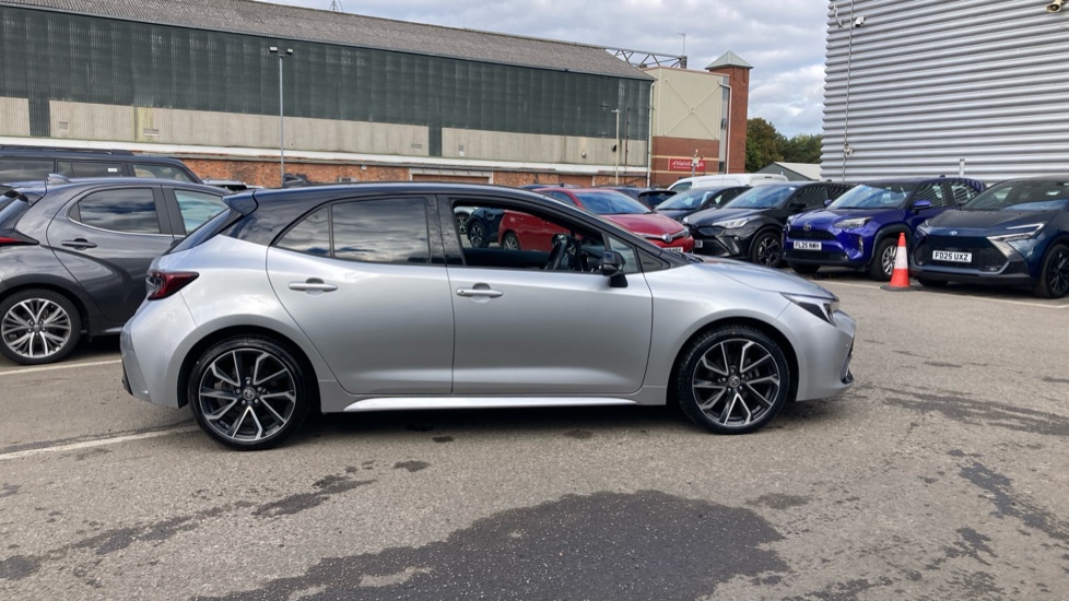 Toyota Corolla 1.8 Hybrid Excel 5dr CVT Hybrid Hatchback - Image 23