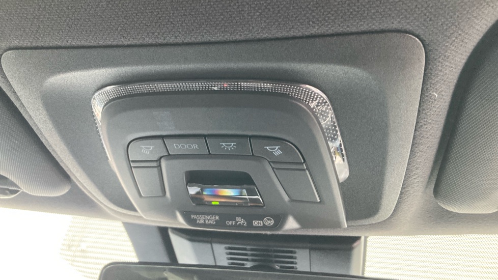 Toyota Corolla 1.8 Hybrid Excel 5dr CVT Hybrid Hatchback - Image 29