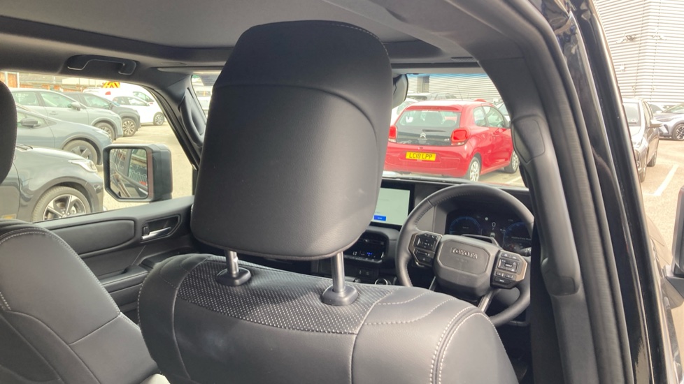 Toyota Land Cruiser 2.8 D-4D 48V 205 Invincible 5dr Auto [Pan Rf/5 St] Diesel Station Wagon - Image 19