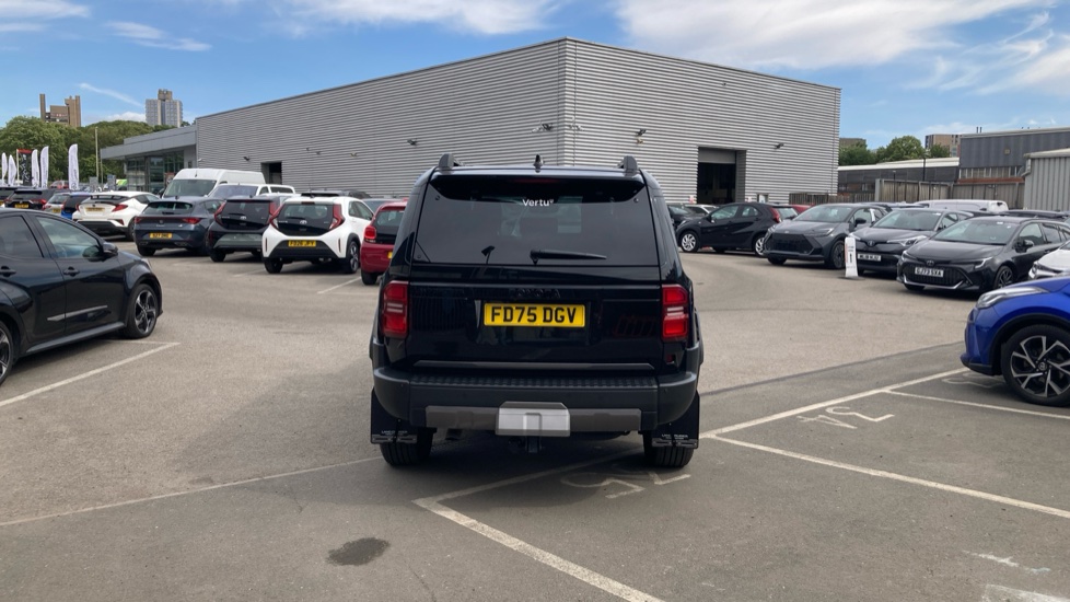 Toyota Land Cruiser 2.8 D-4D 48V 205 Invincible 5dr Auto [Pan Rf/5 St] Diesel Station Wagon - Image 26