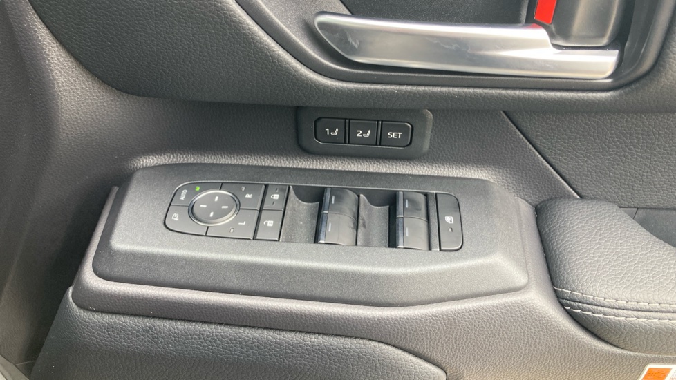 Toyota Land Cruiser 2.8 D-4D 48V 205 Invincible 5dr Auto [Pan Rf/5 St] Diesel Station Wagon - Image 31