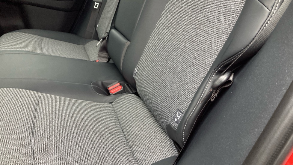 Toyota bZ4X 165kW Design 73kWh 5dr Auto Electric Hatchback - Image 21