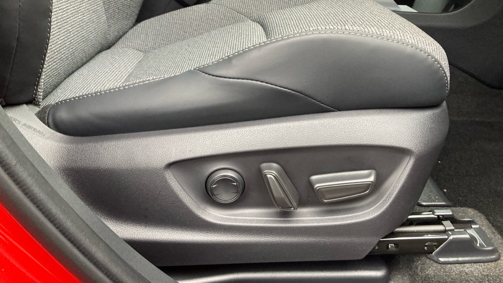 Toyota bZ4X 165kW Design 73kWh 5dr Auto Electric Hatchback - Image 34