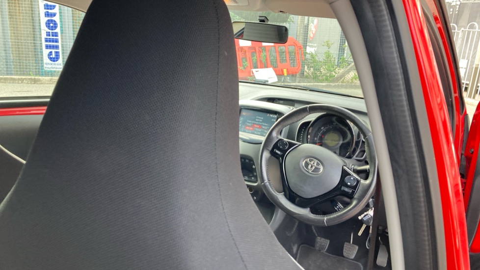 Toyota Aygo 1.0 VVT-i X-Trend 5dr Petrol Hatchback - Image 19