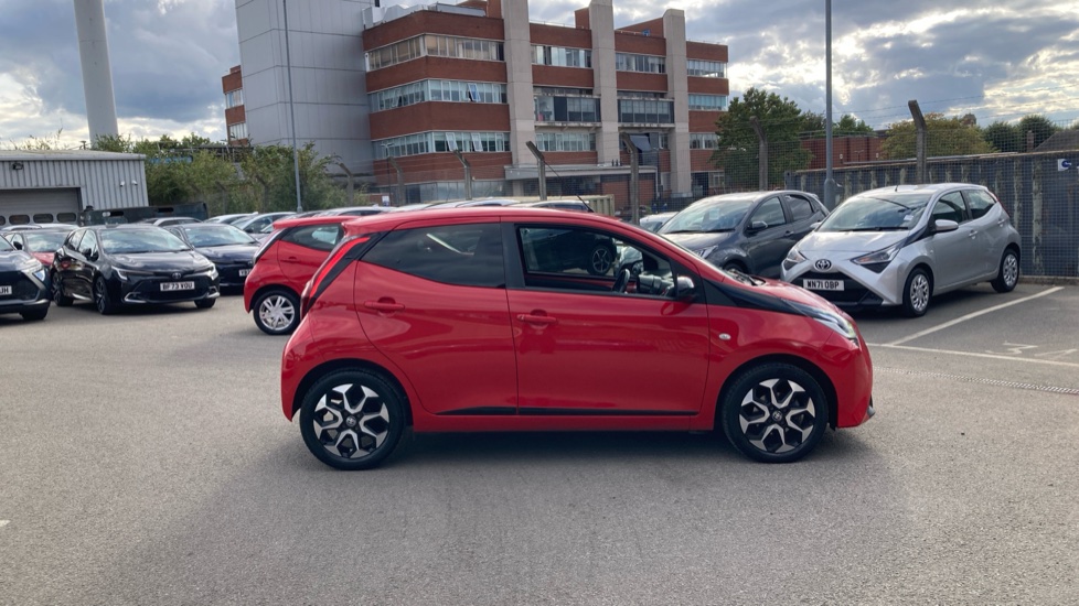 Toyota Aygo 1.0 VVT-i X-Trend 5dr Petrol Hatchback - Image 23