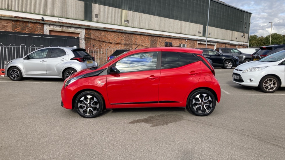 Toyota Aygo 1.0 VVT-i X-Trend 5dr Petrol Hatchback - Image 24