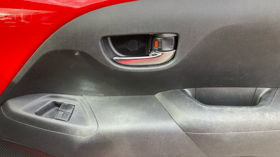 Toyota Aygo 1.0 VVT-i X-Trend 5dr Petrol Hatchback - Image 30
