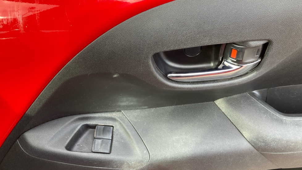 Toyota Aygo 1.0 VVT-i X-Trend 5dr Petrol Hatchback - Image 32
