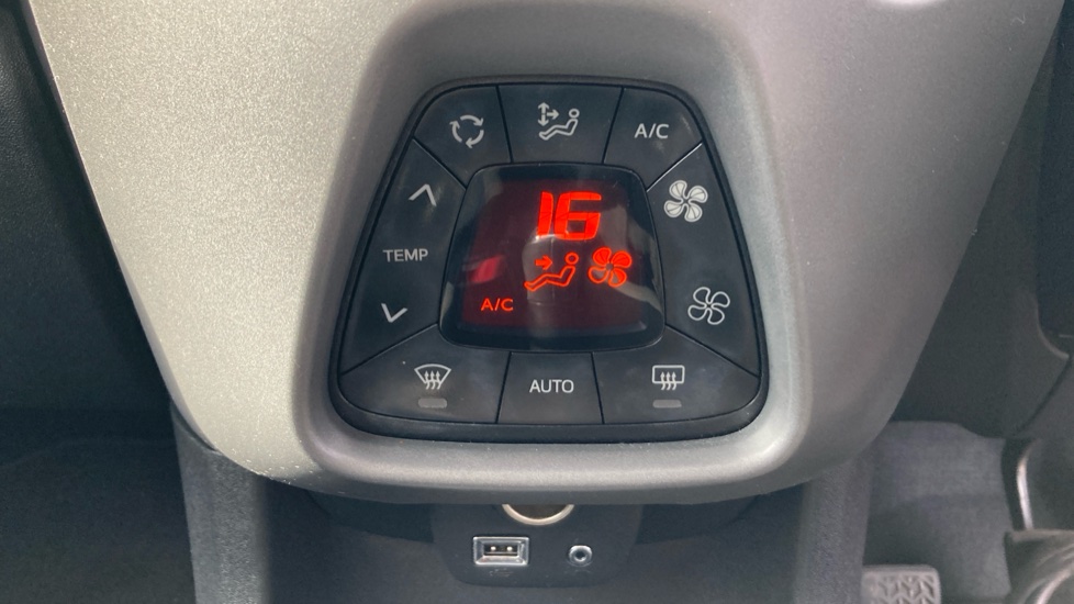 Toyota Aygo 1.0 VVT-i X-Trend 5dr Petrol Hatchback - Image 35