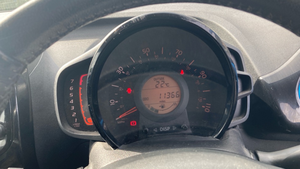 Toyota Aygo 1.0 VVT-i X-Cite 2 5dr Petrol Hatchback - Image 11