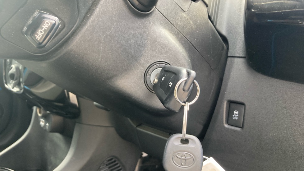 Toyota Aygo 1.0 VVT-i X-Cite 2 5dr Petrol Hatchback - Image 16