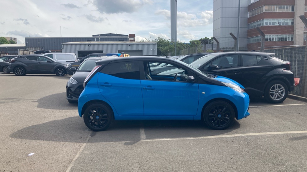Toyota Aygo 1.0 VVT-i X-Cite 2 5dr Petrol Hatchback - Image 23