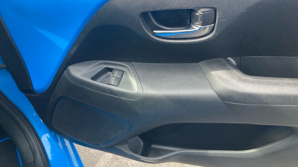 Toyota Aygo 1.0 VVT-i X-Cite 2 5dr Petrol Hatchback - Image 29
