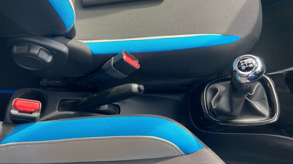 Toyota Aygo 1.0 VVT-i X-Cite 2 5dr Petrol Hatchback - Image 37