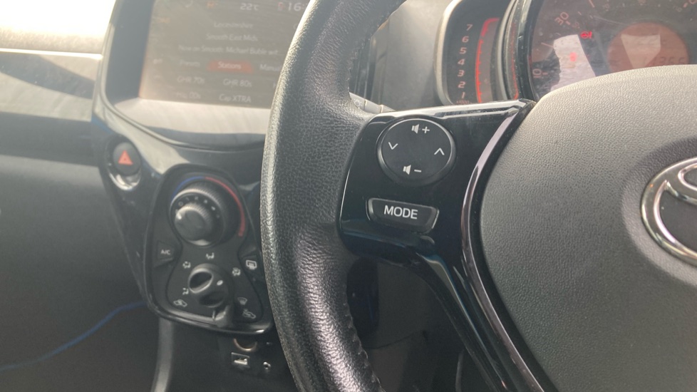 Toyota Aygo 1.0 VVT-i X-Cite 2 5dr Petrol Hatchback - Image 38