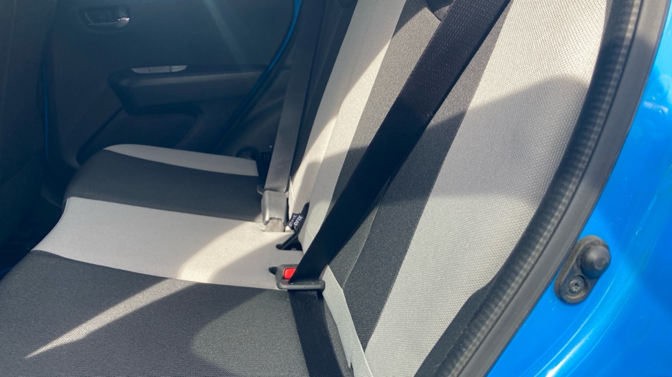 Toyota Aygo 1.0 VVT-i X-Cite 2 5dr Petrol Hatchback - Image 39