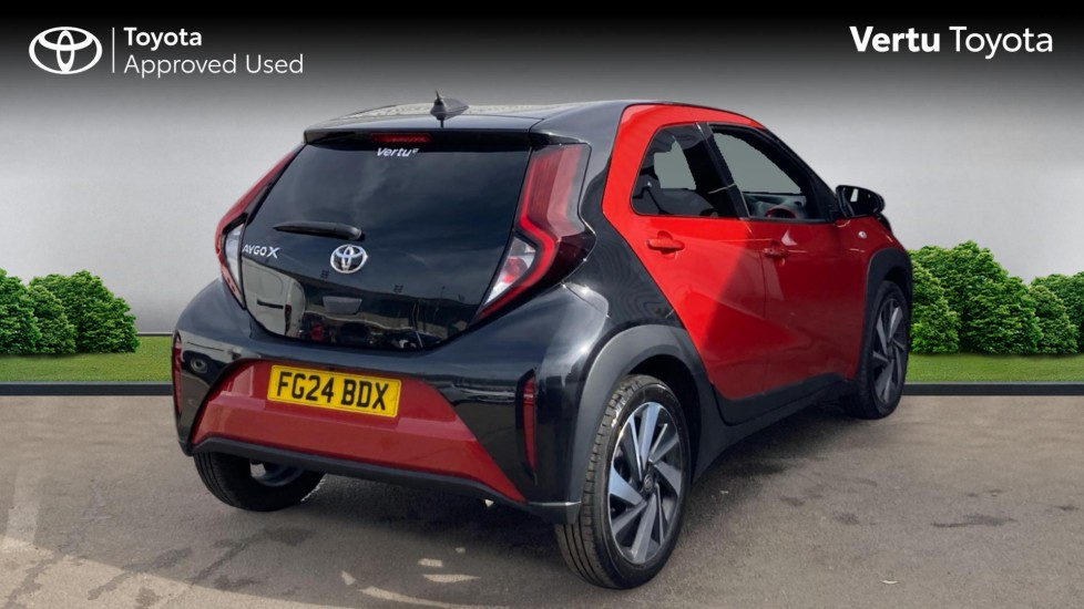 Toyota Aygo X 1.0 VVT-i Edge 5dr Auto Petrol Hatchback - Image 2
