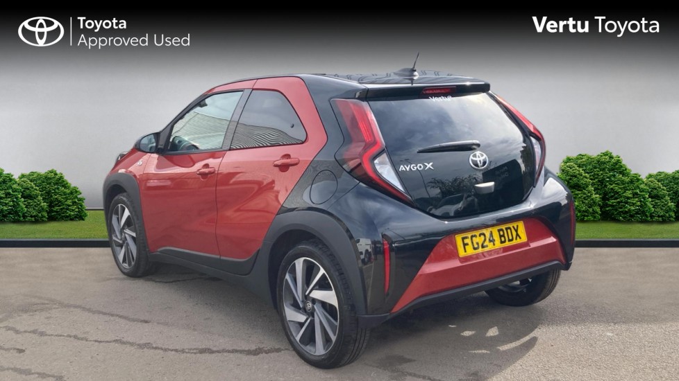 Toyota Aygo X 1.0 VVT-i Edge 5dr Auto Petrol Hatchback - Image 4