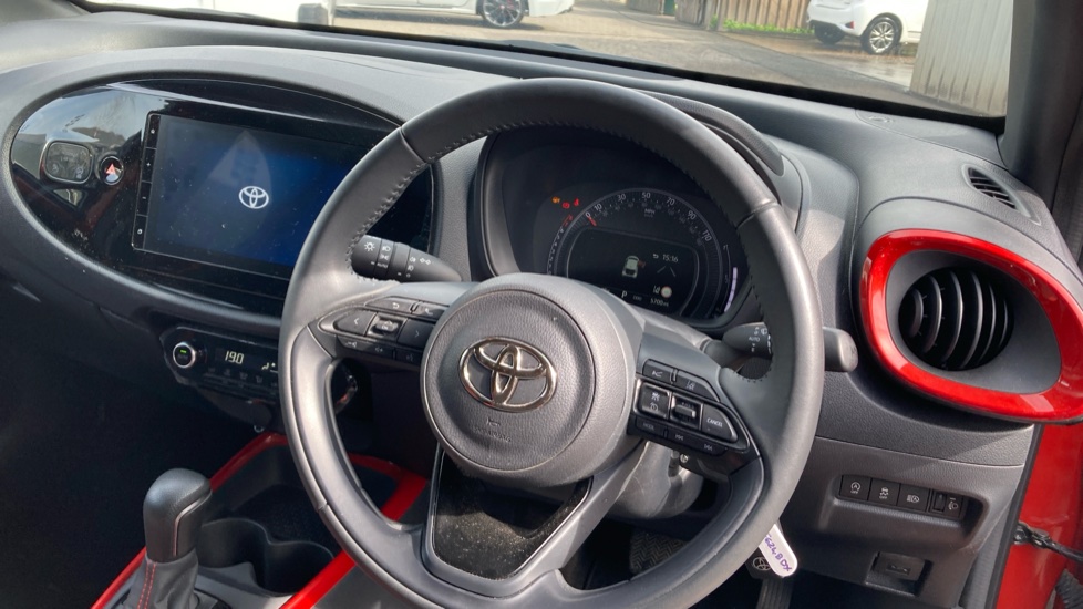 Toyota Aygo X 1.0 VVT-i Edge 5dr Auto Petrol Hatchback - Image 7