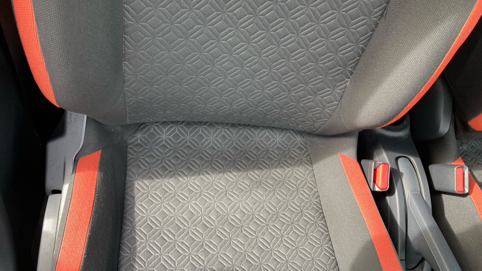 Toyota Aygo X 1.0 VVT-i Edge 5dr Auto Petrol Hatchback - Image 14