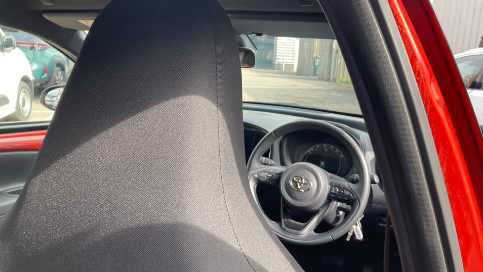 Toyota Aygo X 1.0 VVT-i Edge 5dr Auto Petrol Hatchback - Image 19