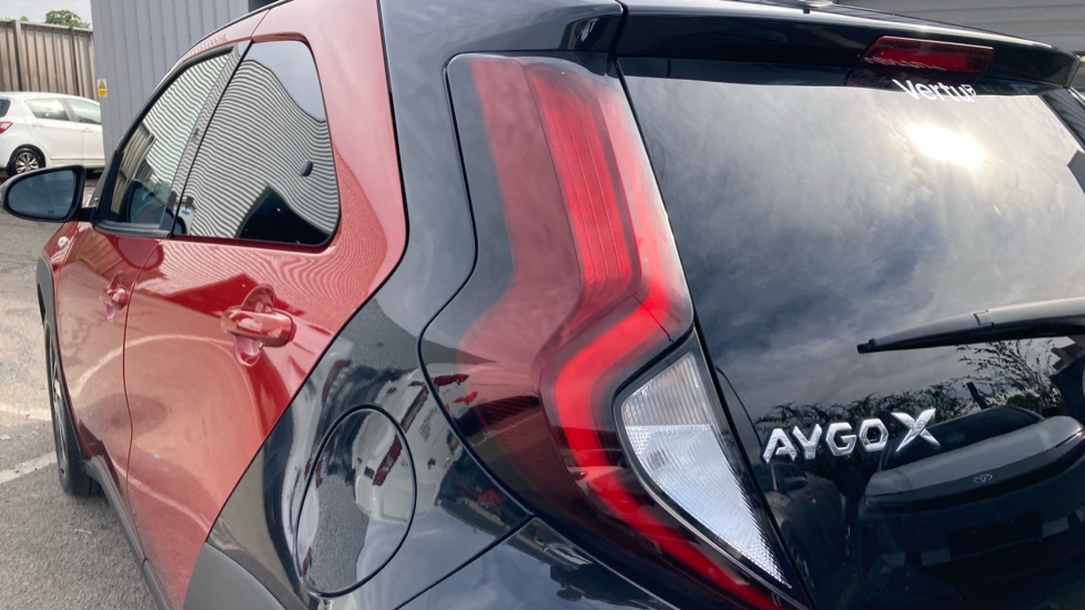 Toyota Aygo X 1.0 VVT-i Edge 5dr Auto Petrol Hatchback - Image 21