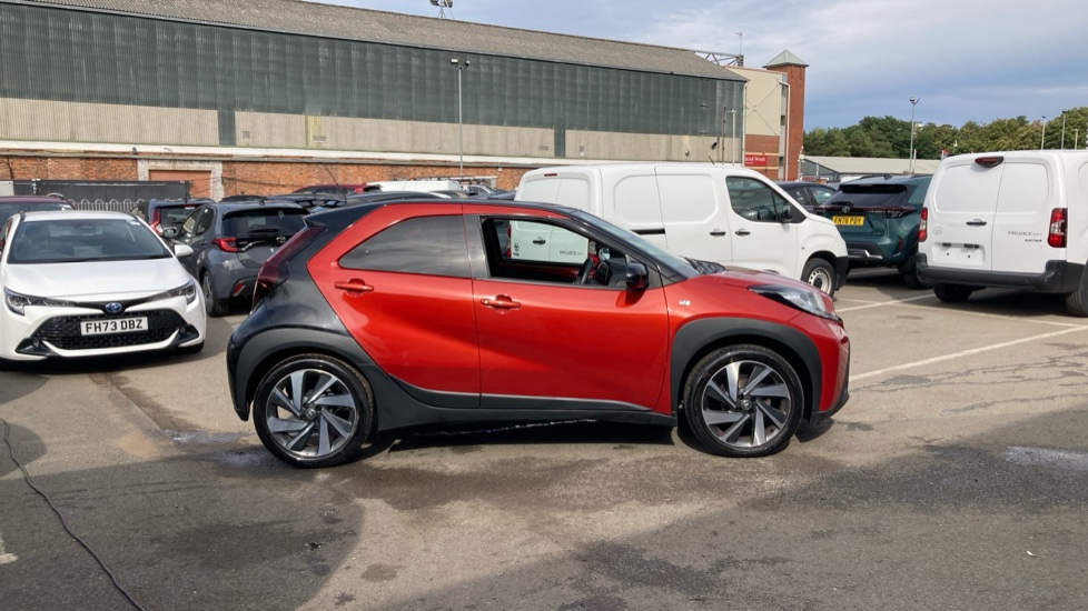 Toyota Aygo X 1.0 VVT-i Edge 5dr Auto Petrol Hatchback - Image 23