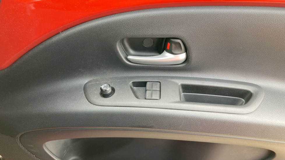 Toyota Aygo X 1.0 VVT-i Edge 5dr Auto Petrol Hatchback - Image 30