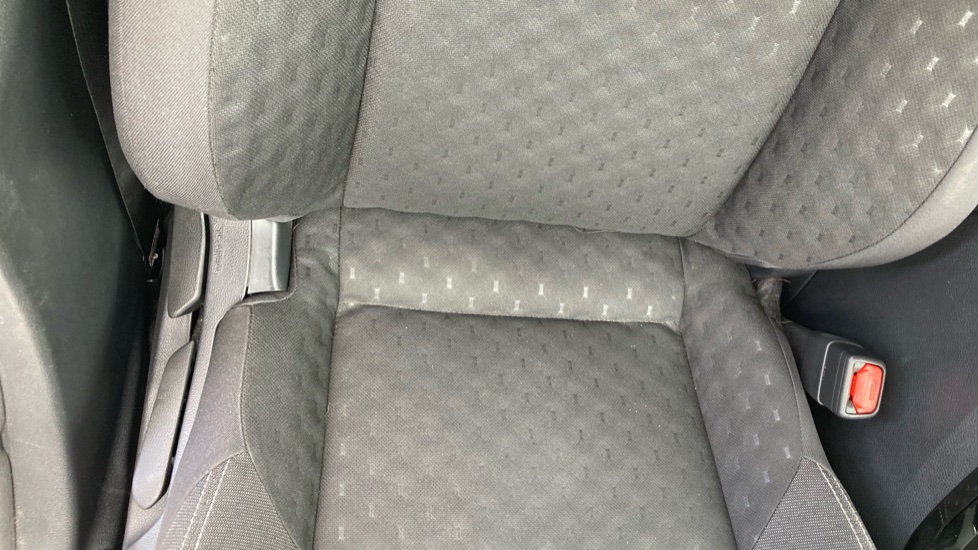 Toyota Corolla 1.8 VVT-i Hybrid Icon 5dr CVT Hybrid Hatchback - Image 14