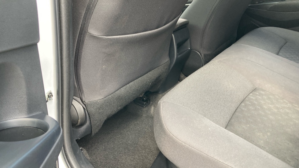 Toyota Corolla 1.8 VVT-i Hybrid Icon 5dr CVT Hybrid Hatchback - Image 15