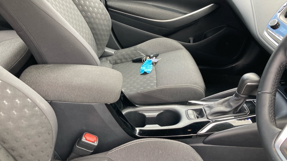 Toyota Corolla 1.8 VVT-i Hybrid Icon 5dr CVT Hybrid Hatchback - Image 18