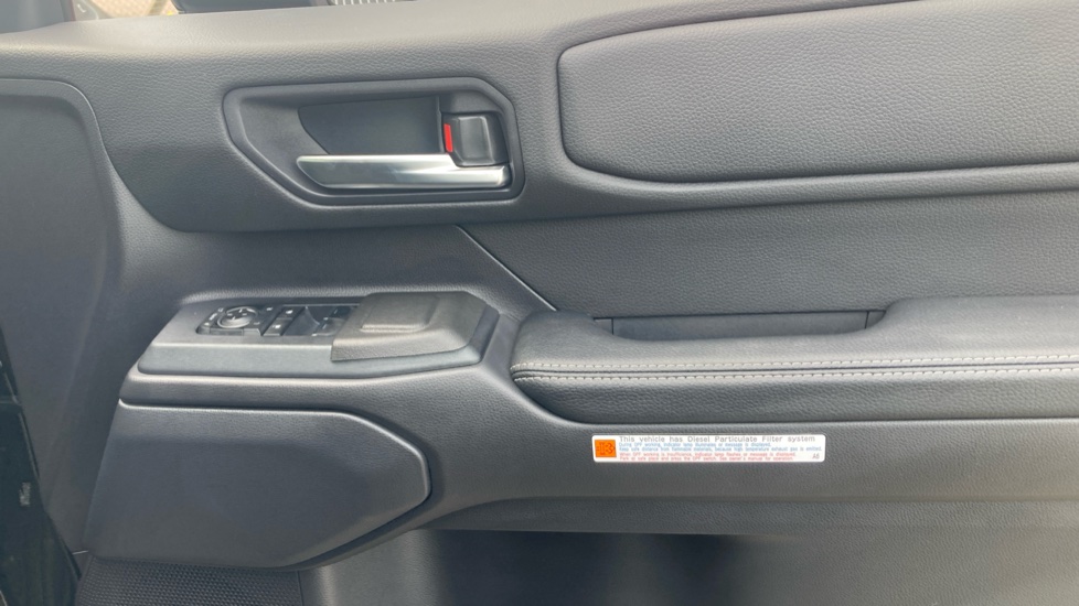 Toyota Land Cruiser Diesel 2.8D 205 Commercial Auto - Image 20