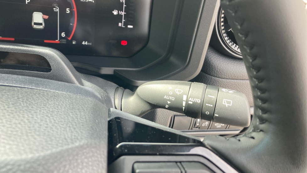 Toyota Land Cruiser Diesel 2.8D 205 Commercial Auto - Image 33