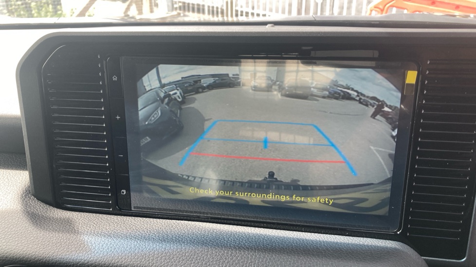 Toyota Land Cruiser Diesel 2.8D 205 Commercial Auto - Image 38