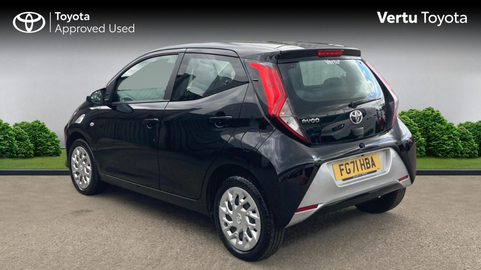 Toyota Aygo 1.0 VVT-i X-Play TSS 5dr Petrol Hatchback - Image 4