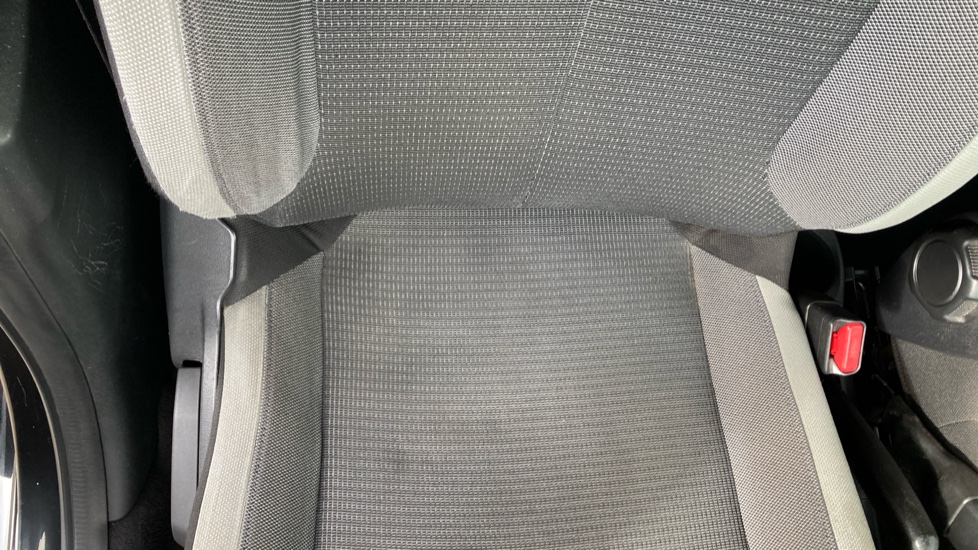 Toyota Aygo 1.0 VVT-i X-Play TSS 5dr Petrol Hatchback - Image 14