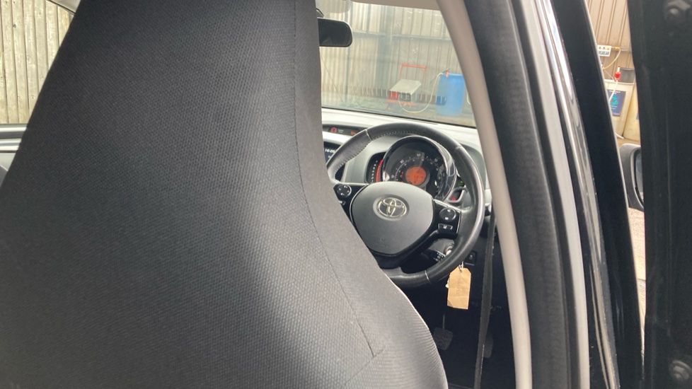 Toyota Aygo 1.0 VVT-i X-Play TSS 5dr Petrol Hatchback - Image 19